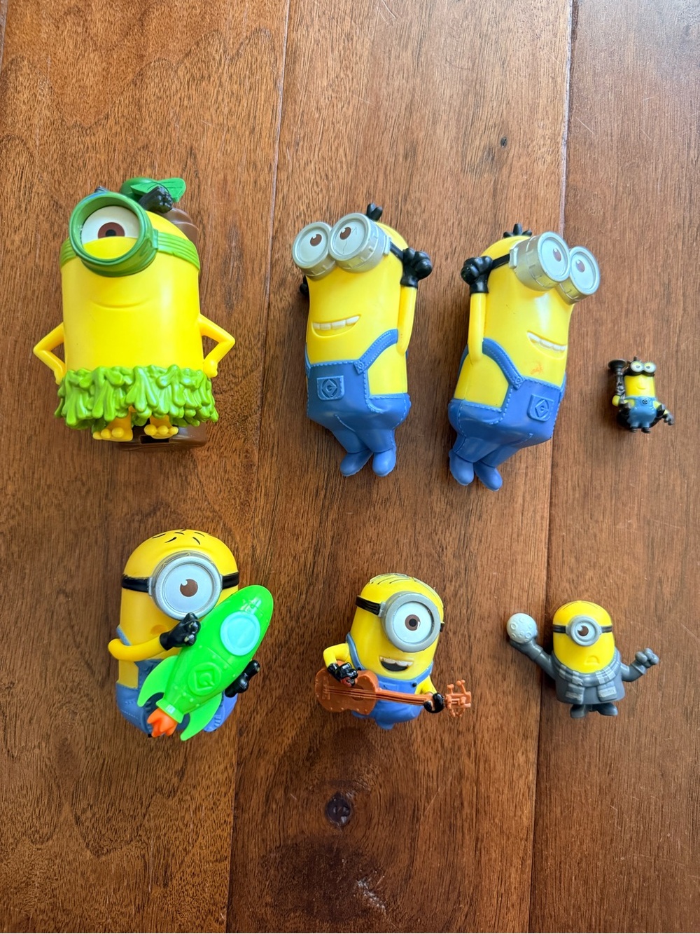 Minions Kids Toy Figures Pack - 7 Minions Set